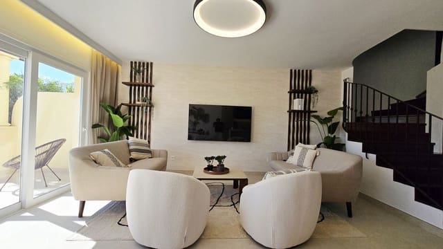 4 chambre Maison de Ville à vendre à Nueva Andalucia, Marbella - 950 000 € (Ref: 10153413)