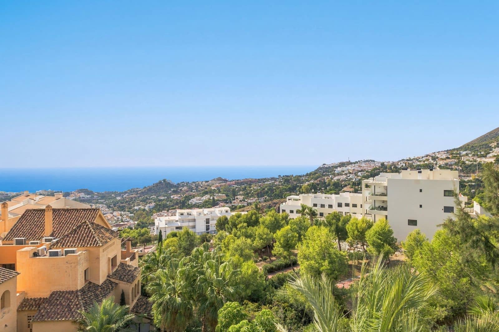 2 makuuhuone Huoneisto myytävänä paikassa Benalmadena mukana uima-altaan - 485 000 € (Ref: 10153414)