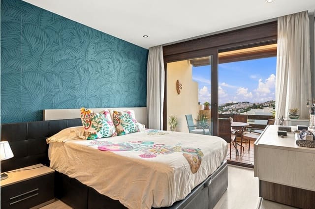 Apartamento de 2 habitaciones en Benalmádena en venta con piscina - 485.000 € (Ref: 10153414)
