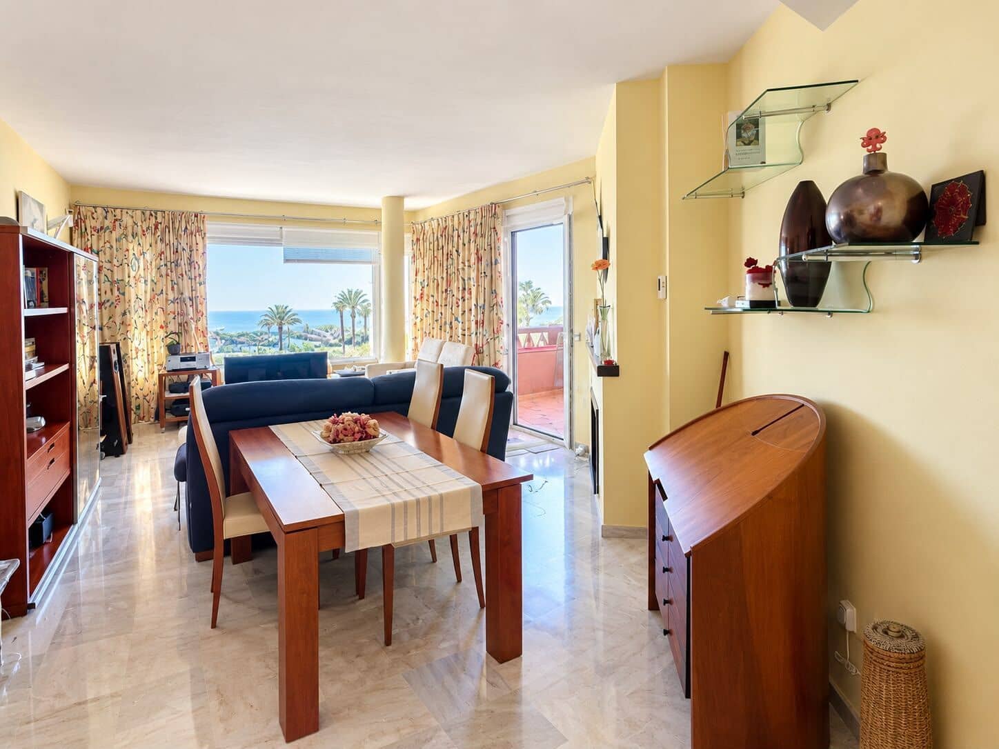 2 bedroom Apartment for sale in Marbella with pool garage - € 875,000 (Ref: 10153416)