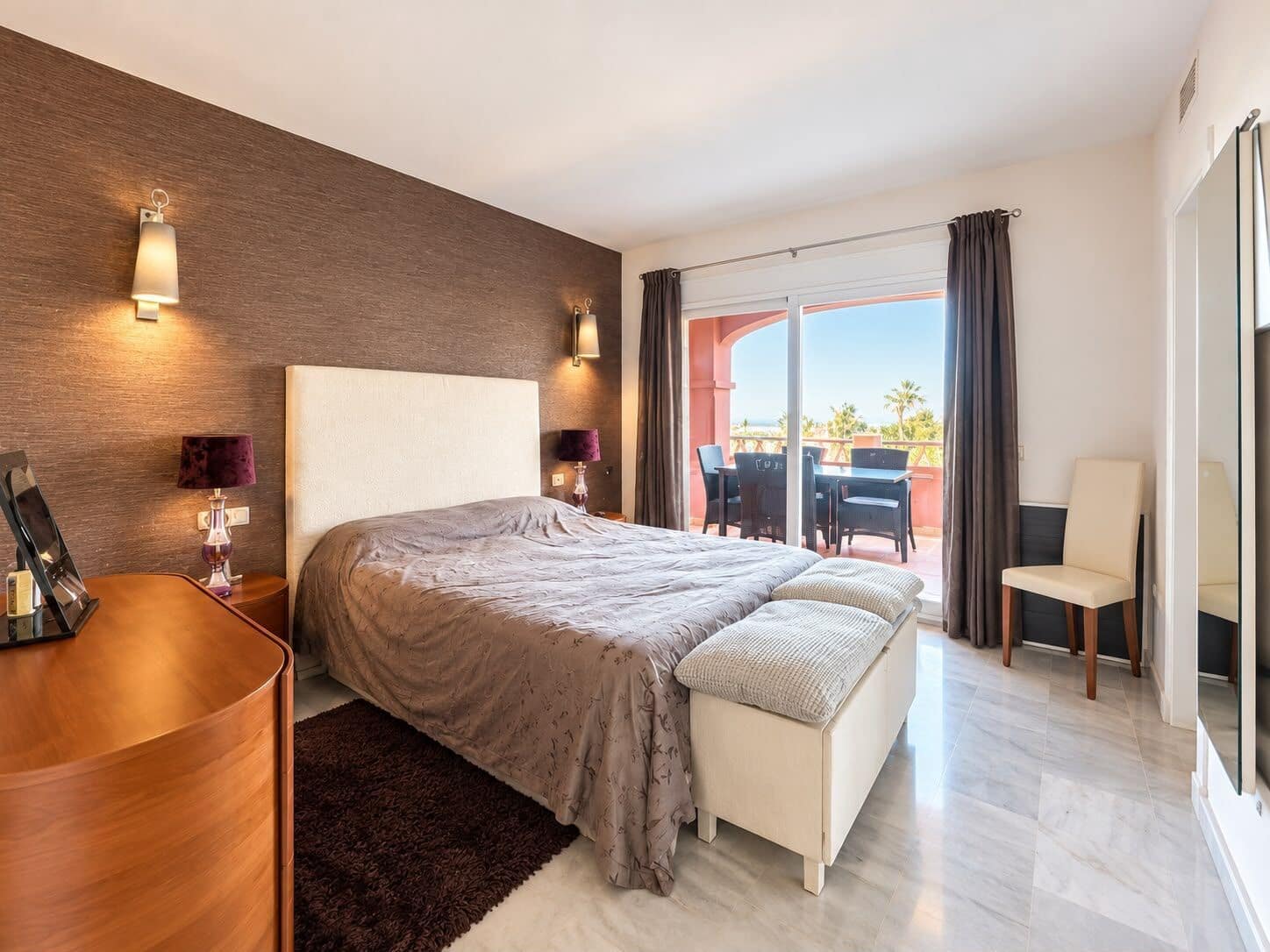 2 bedroom Apartment for sale in Marbella with pool garage - € 875,000 (Ref: 10153416)
