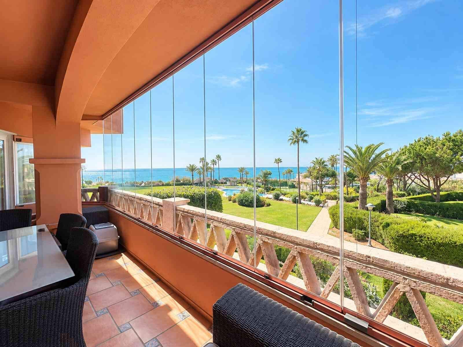 2 bedroom Apartment for sale in Marbella with pool garage - € 875,000 (Ref: 10153416)