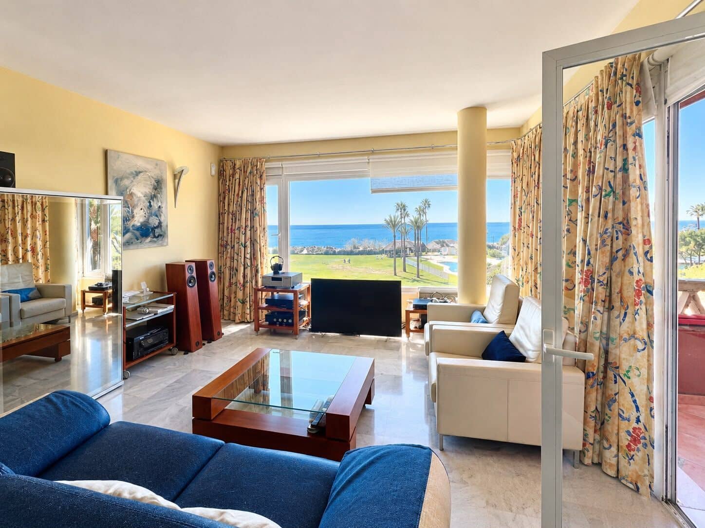 2 bedroom Apartment for sale in Marbella with pool garage - € 875,000 (Ref: 10153416)
