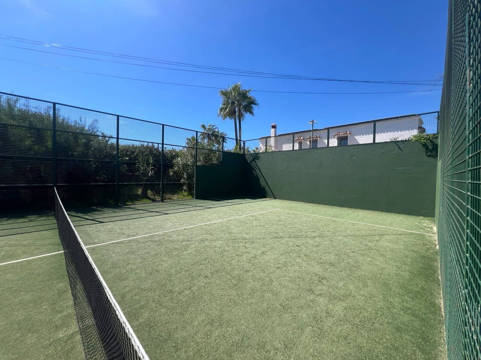 2 bedroom Apartment for sale in Marbella with pool garage - € 875,000 (Ref: 10153416)