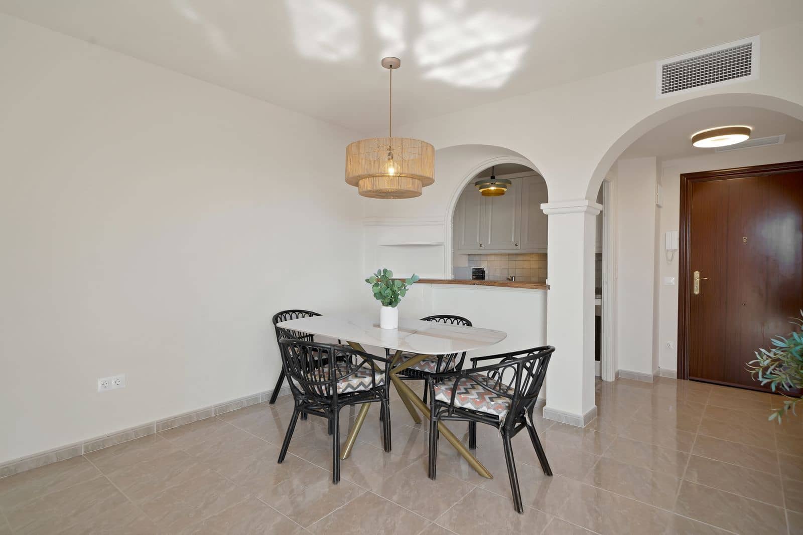 1 quarto Apartamento para venda em Atalaya-Isdabe com piscina garagem - 290 000 € (Ref: 10153418)