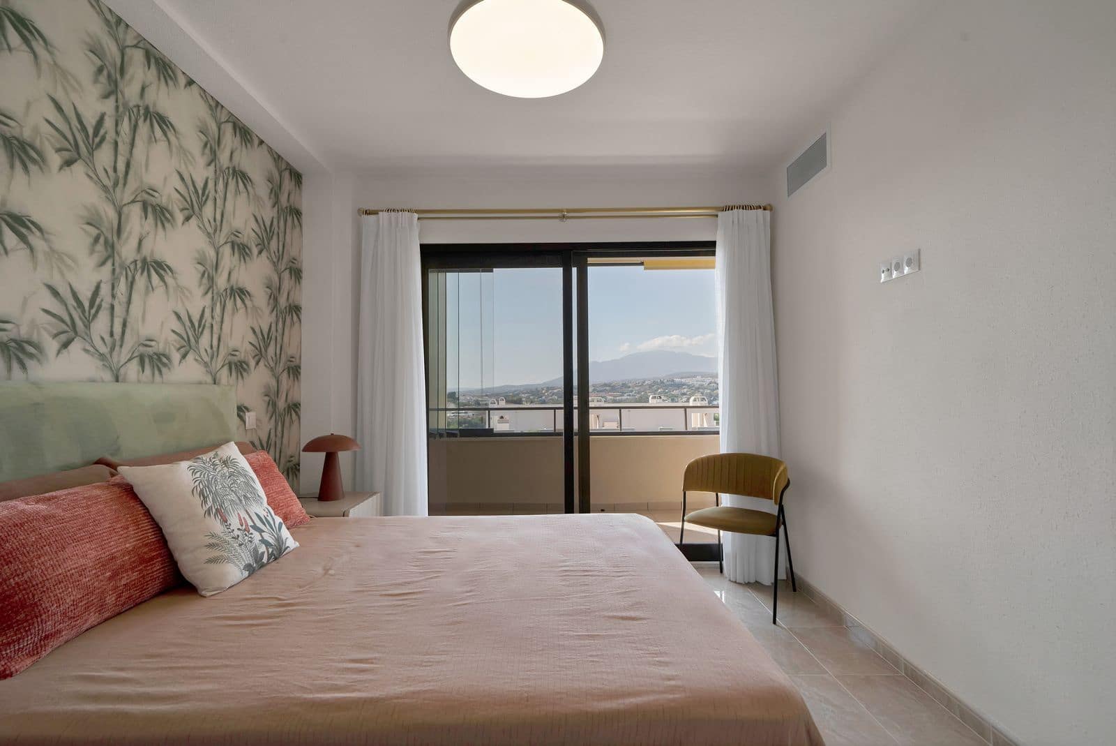 1 quarto Apartamento para venda em Atalaya-Isdabe com piscina garagem - 290 000 € (Ref: 10153418)