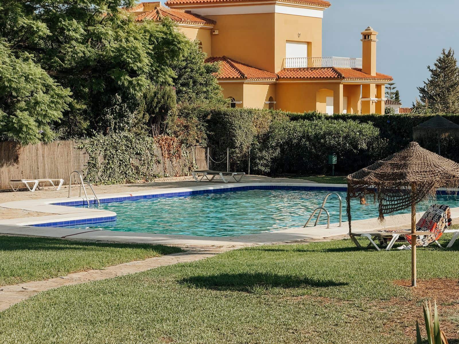 1 quarto Apartamento para venda em Atalaya-Isdabe com piscina garagem - 290 000 € (Ref: 10153418)