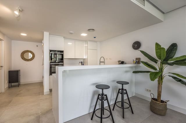 3 bedroom Apartment for sale in Cabopino, Marbella with pool garage - € 689,000 (Ref: 10153422)