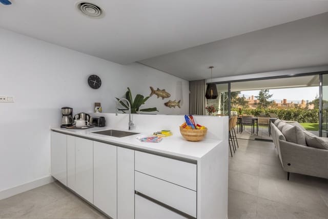 3 bedroom Apartment for sale in Cabopino, Marbella with pool garage - € 689,000 (Ref: 10153422)