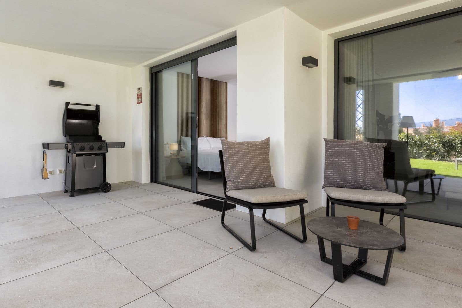 3 bedroom Apartment for sale in Cabopino with pool garage - € 689,000 (Ref: 10153422)