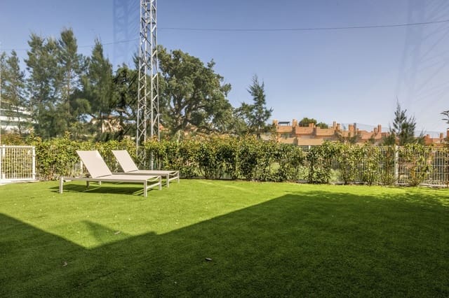 3 bedroom Apartment for sale in Cabopino, Marbella with pool garage - € 689,000 (Ref: 10153422)
