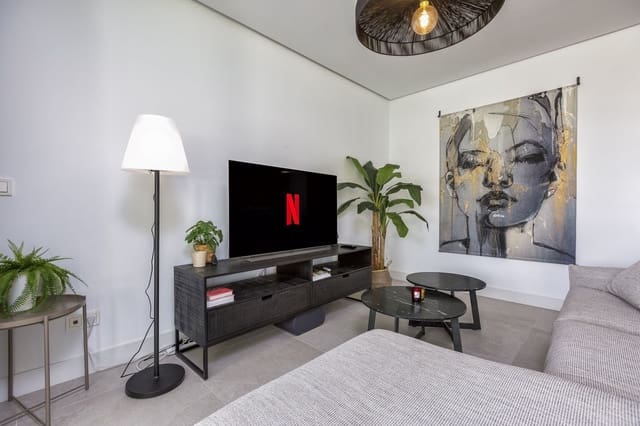 3 bedroom Apartment for sale in Cabopino, Marbella with pool garage - € 689,000 (Ref: 10153422)
