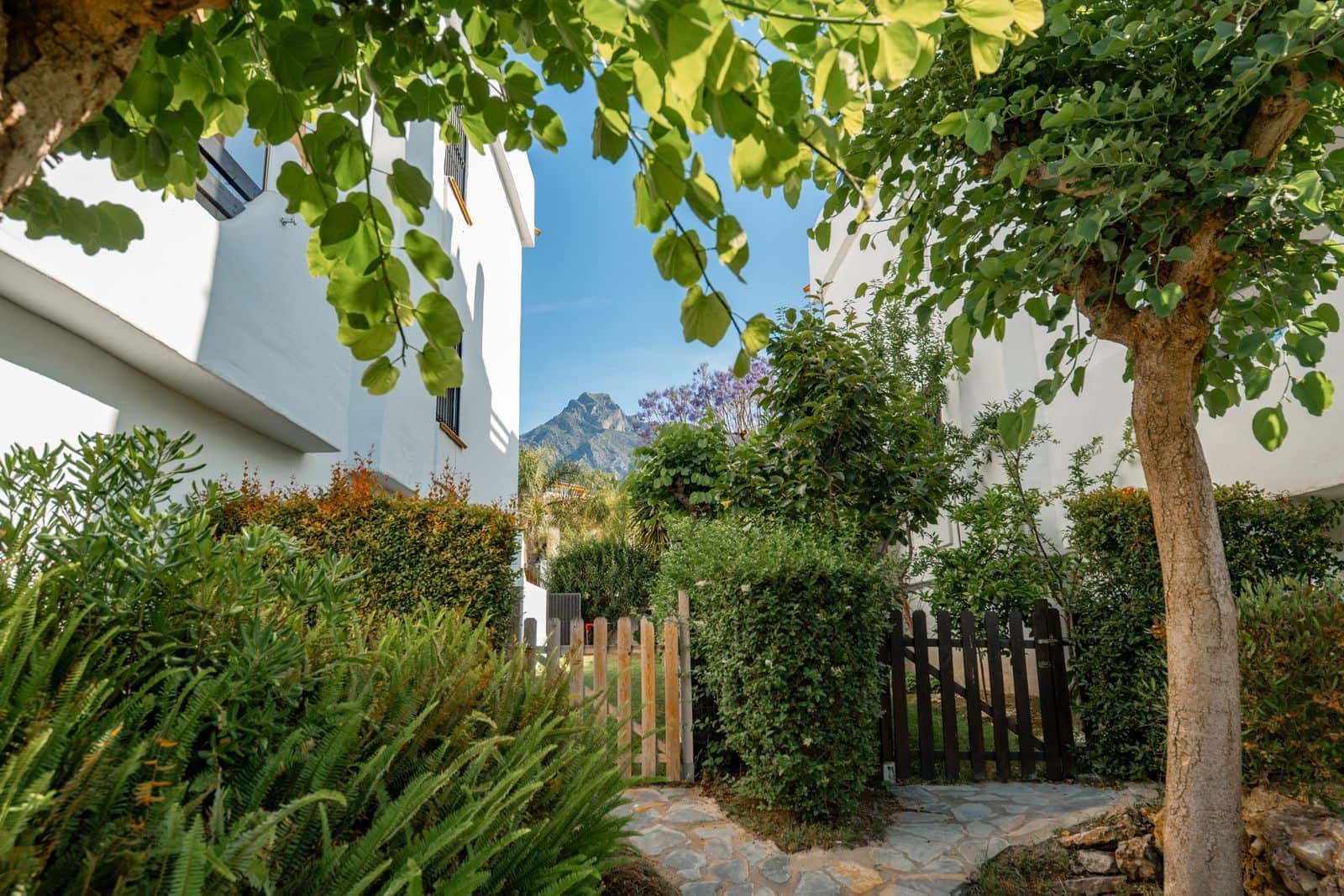 3 bedroom Townhouse for sale in Marbella with garage - € 1,445,000 (Ref: 10153423)