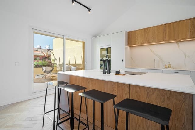 3 sovrum Takvåning till salu i Cancelada, Estepona med garage - 995 000 € (Ref: 10153424)