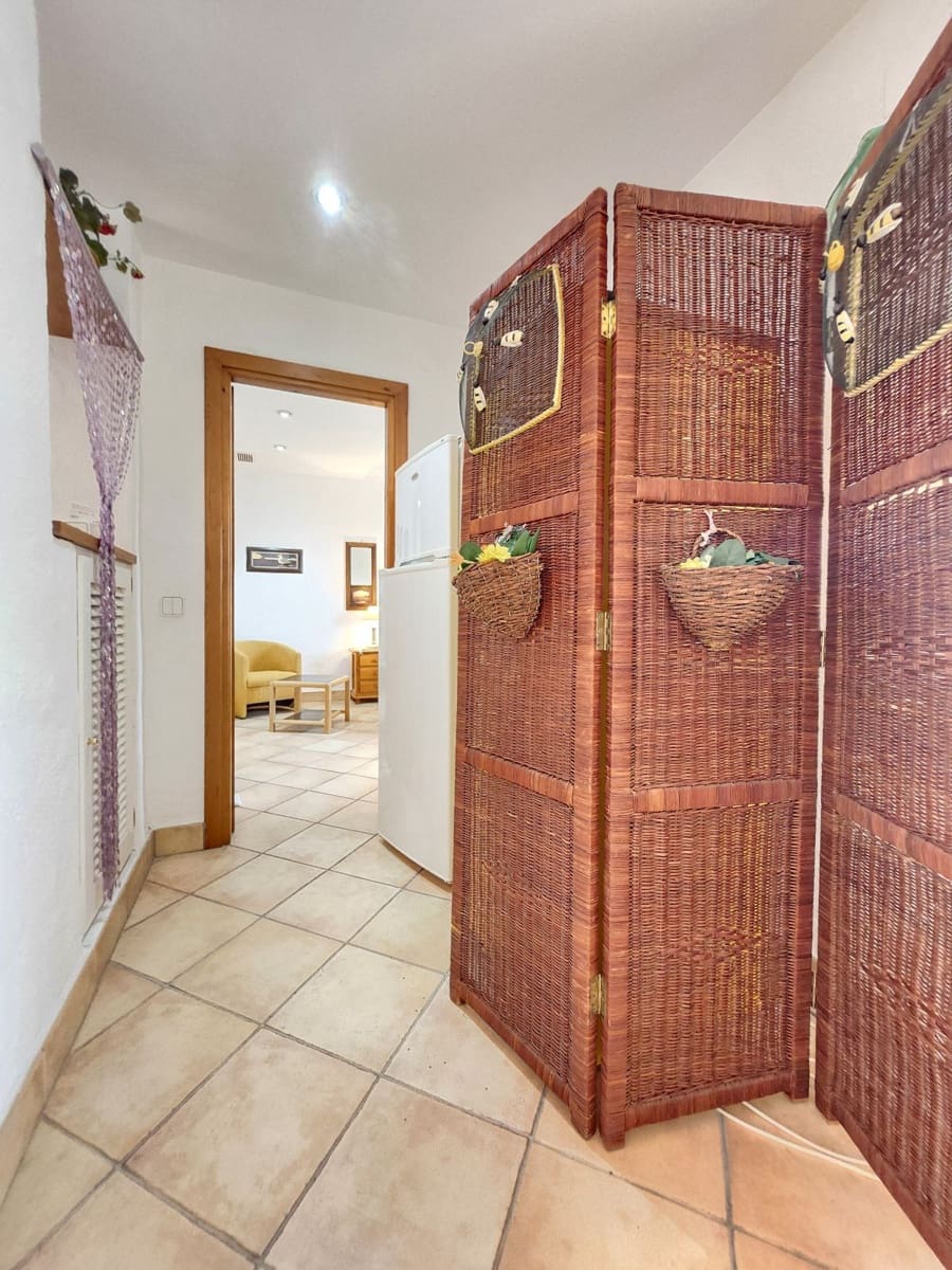 2 bedroom Apartment for sale in Puerto Banus - € 819,000 (Ref: 10153426)