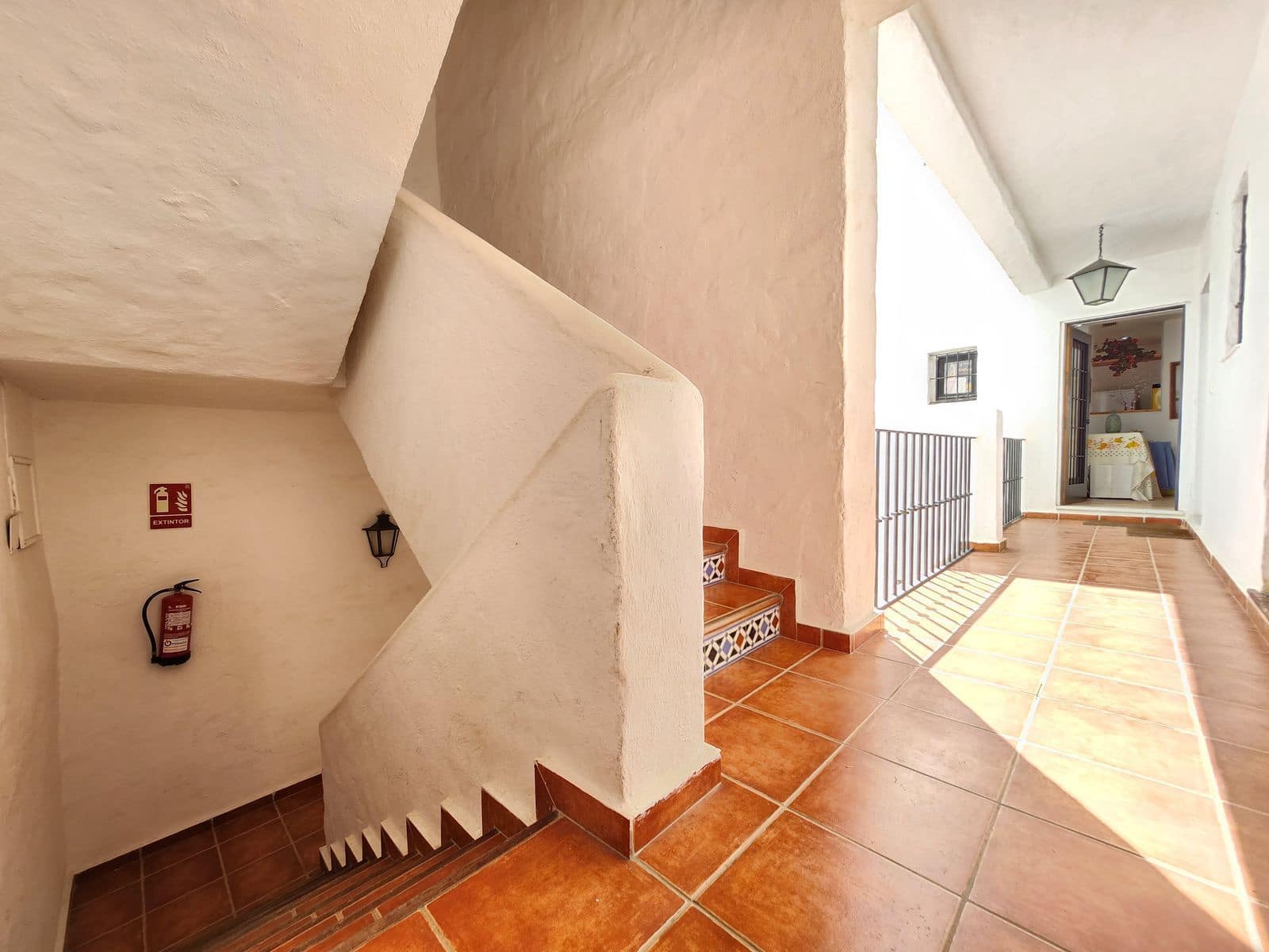 2 bedroom Apartment for sale in Puerto Banus - € 819,000 (Ref: 10153426)