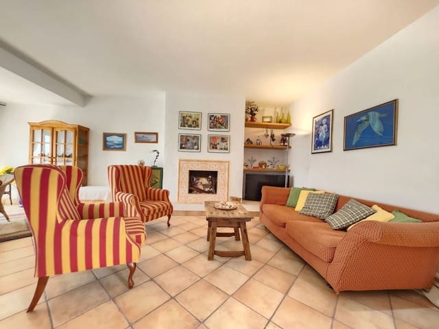 2 soveværelse Lejlighed til salg i Puerto Banus, Marbella - € 819.000 (Ref: 10153426)