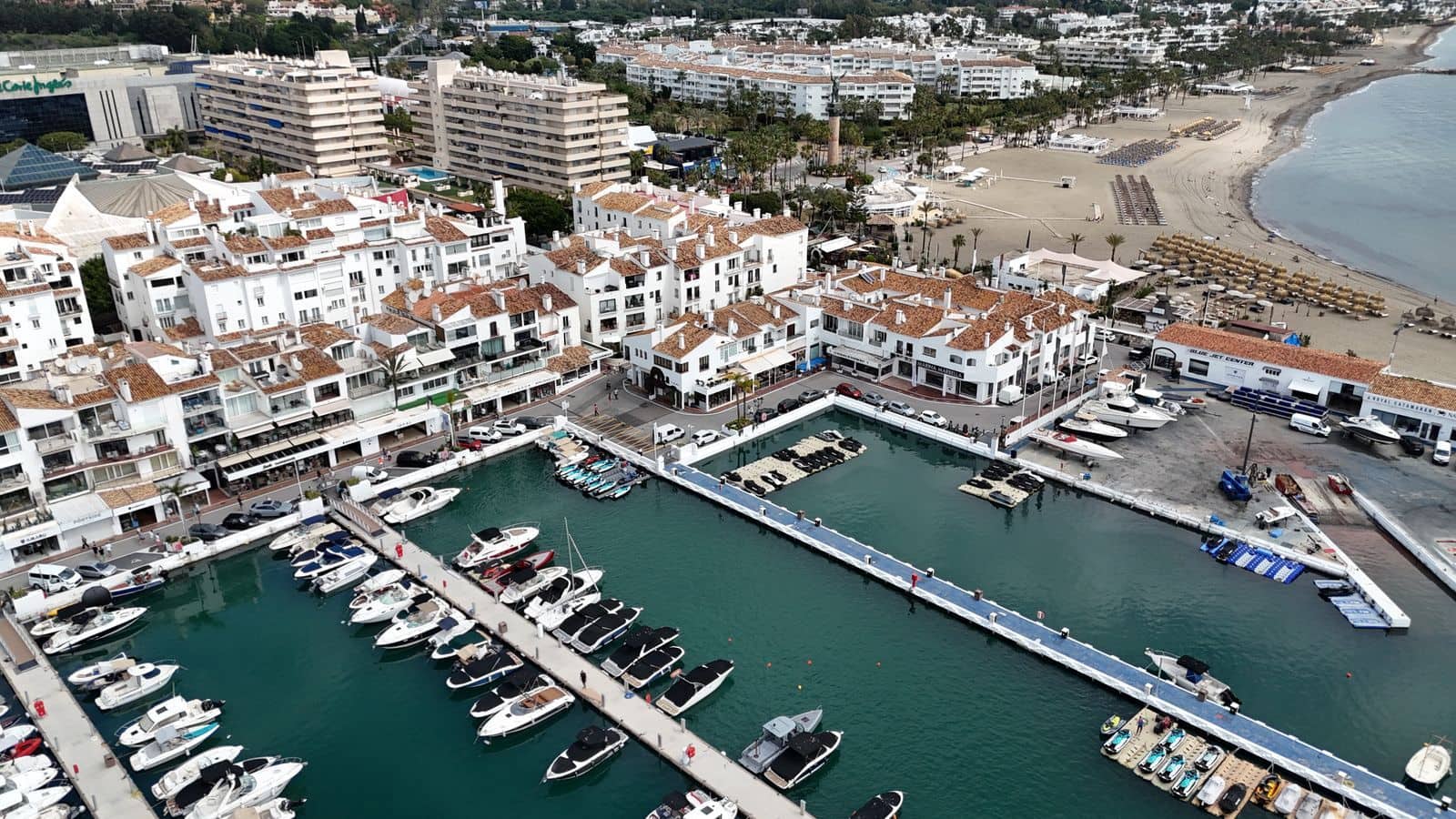 2 bedroom Apartment for sale in Puerto Banus - € 819,000 (Ref: 10153426)