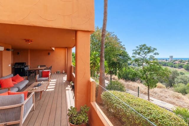 3 sovrum Lägenhet till salu i Elviria, Marbella med pool garage - 595 000 € (Ref: 10153431)