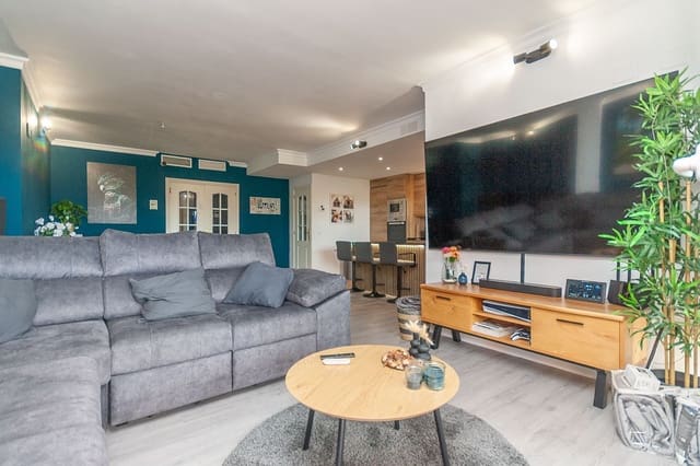 3 sovrum Lägenhet till salu i Elviria, Marbella med pool garage - 595 000 € (Ref: 10153431)