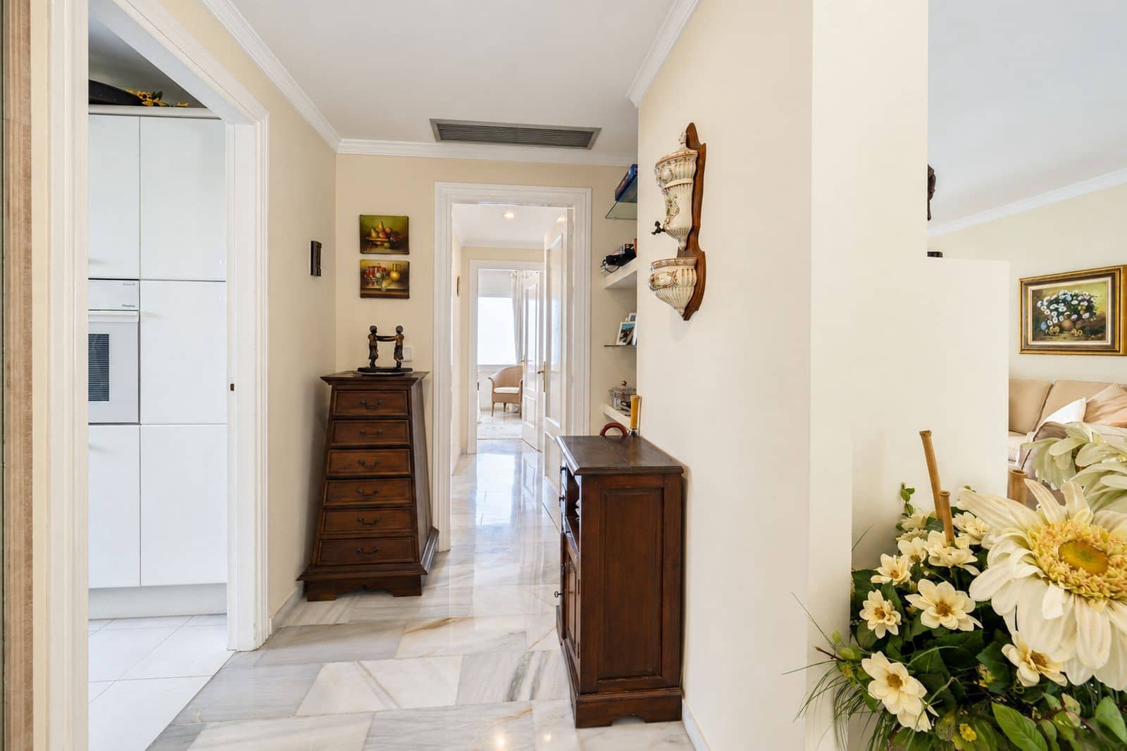 2 Zimmer Penthouse zu verkaufen in La Mairena mit Pool - 550.000 € (Ref: 10153432)