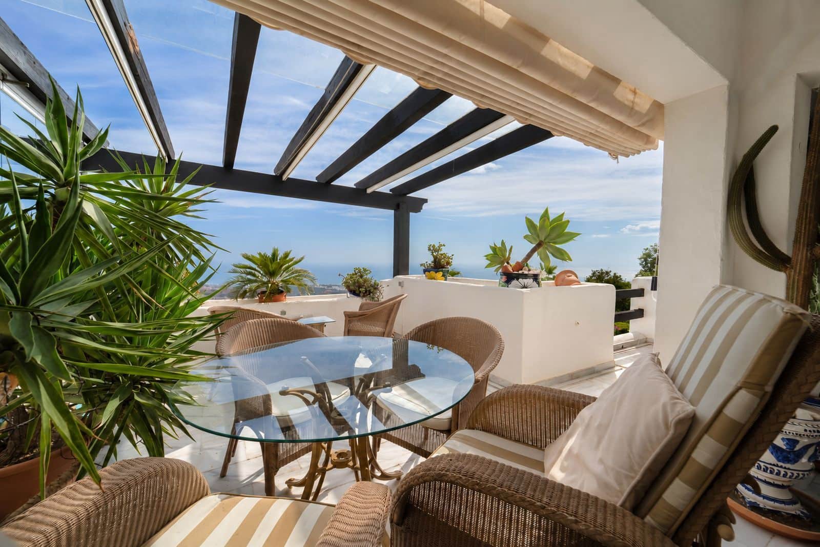 2 Zimmer Penthouse zu verkaufen in La Mairena mit Pool - 550.000 € (Ref: 10153432)