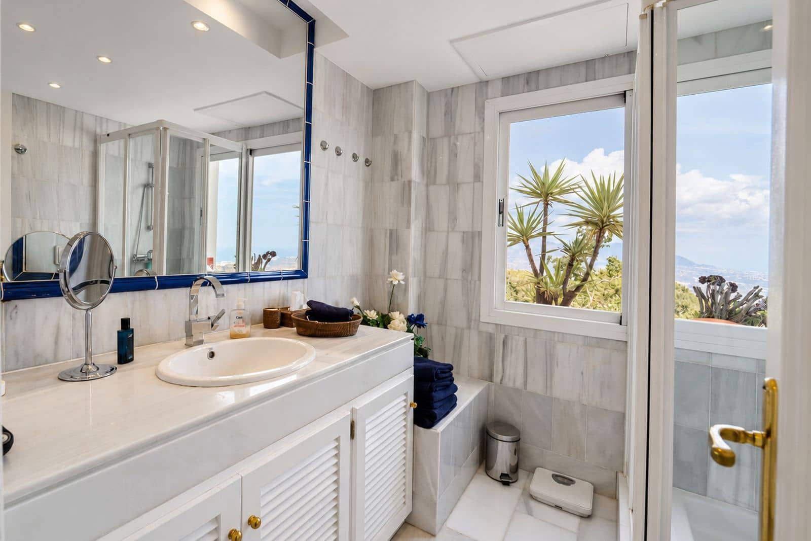 2 Zimmer Penthouse zu verkaufen in La Mairena mit Pool - 550.000 € (Ref: 10153432)