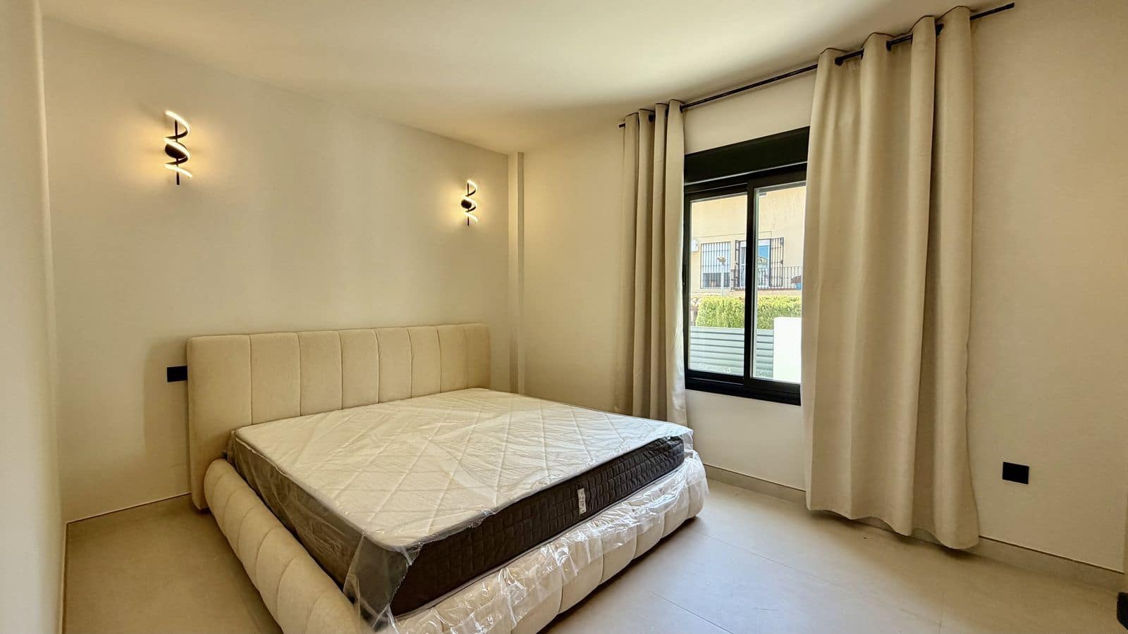 5 soveværelse Villa til salg i Nueva Andalucia med swimmingpool garage - € 2.200.000 (Ref: 10153434)