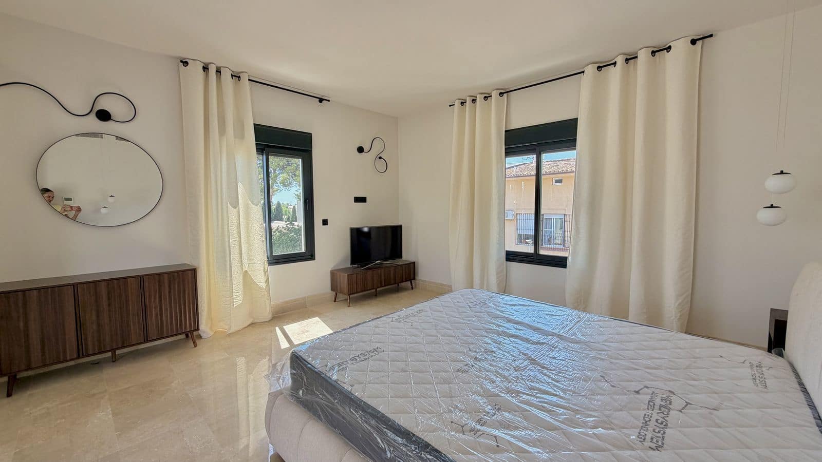 5 soveværelse Villa til salg i Nueva Andalucia med swimmingpool garage - € 2.200.000 (Ref: 10153434)