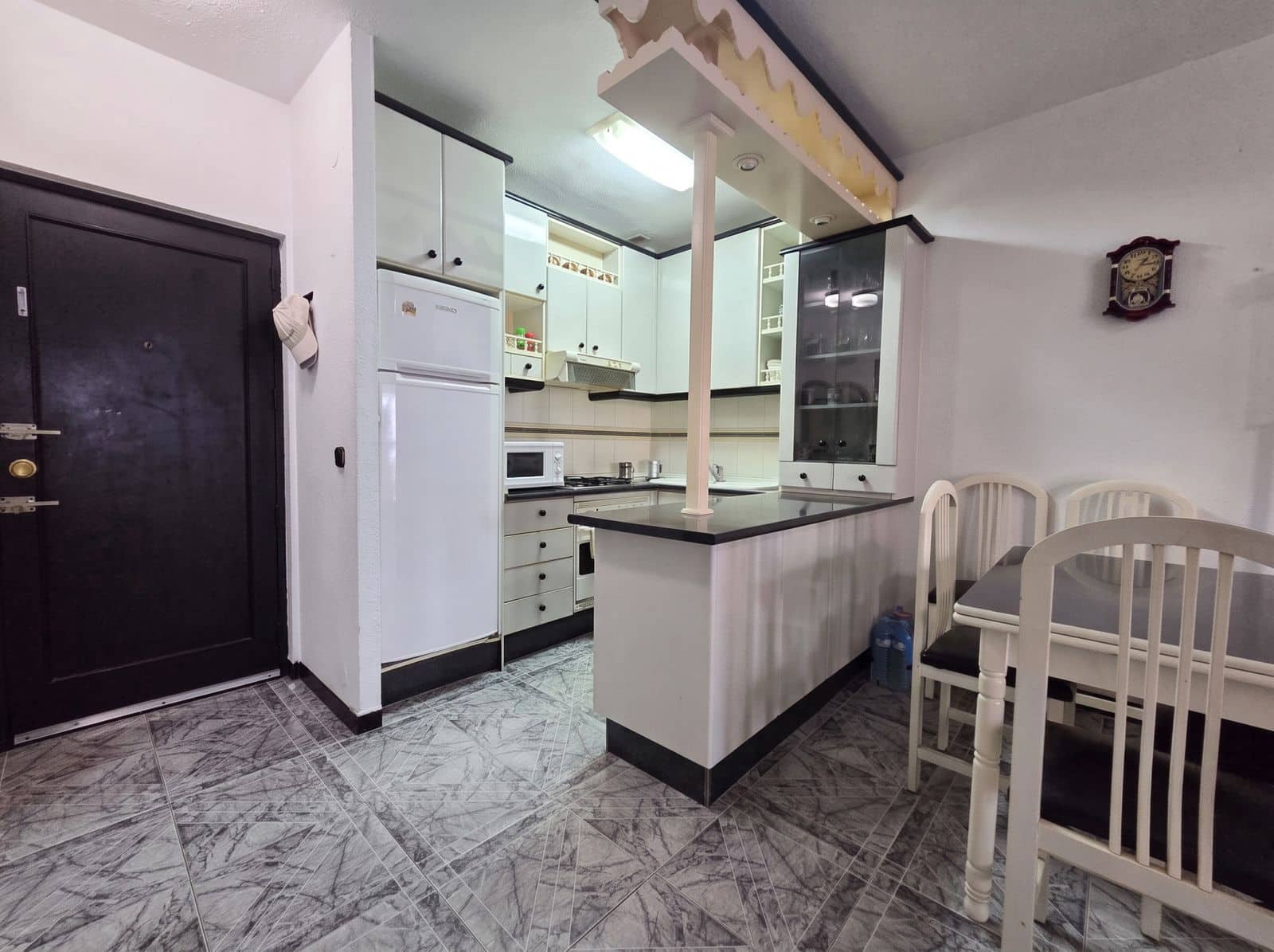 1 makuuhuone Huoneisto myytävänä paikassa Marbella - 330 000 € (Ref: 10153440)