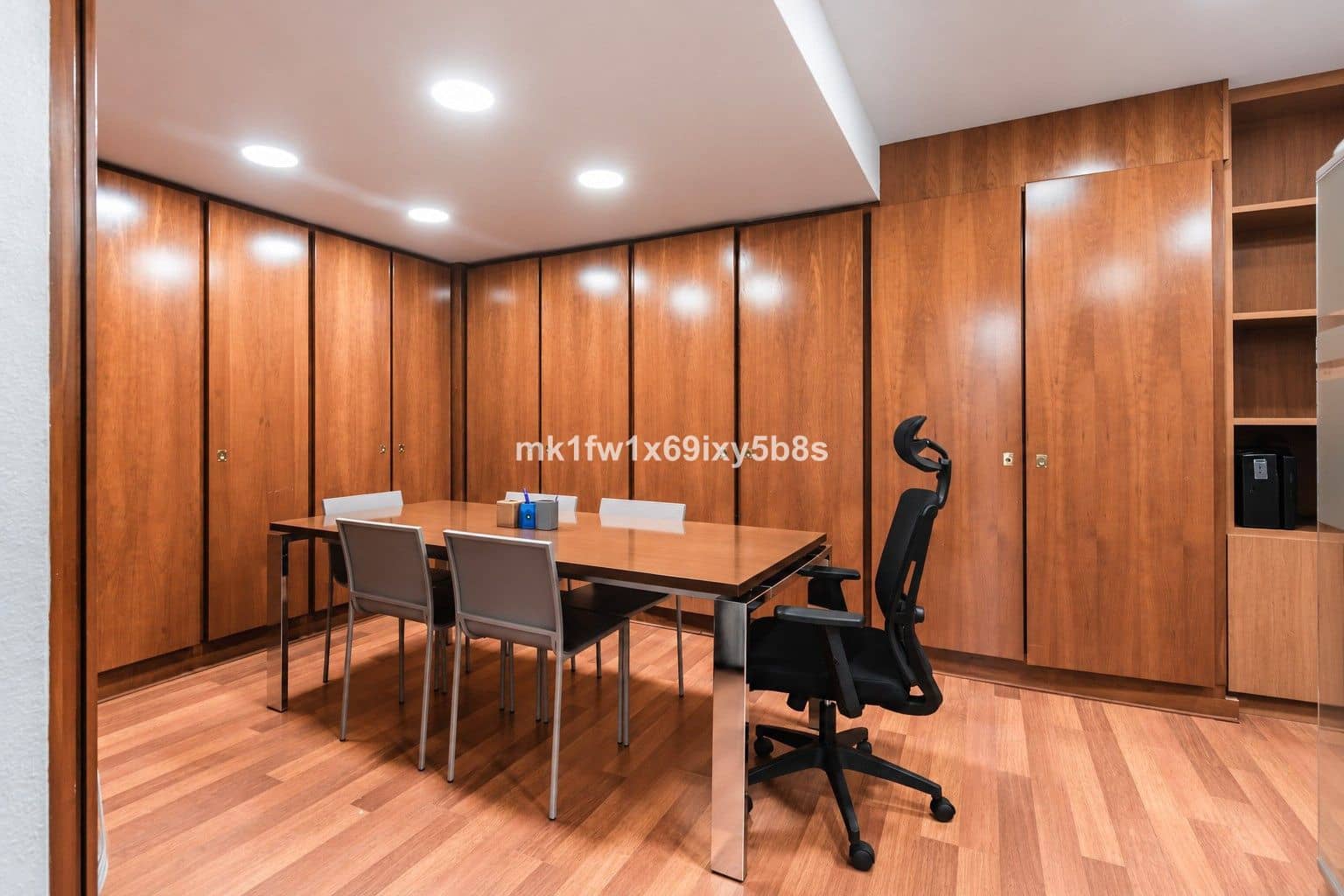 Oficina en Marbella en venta - 850.000 € (Ref: 10153443)
