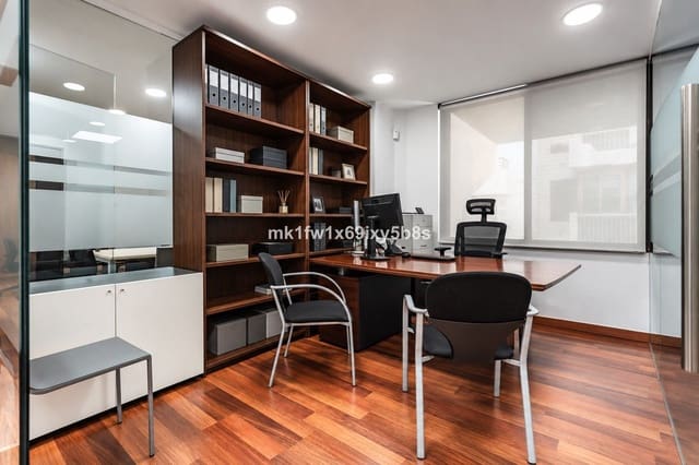 Kontor til salgs i Marbella - € 850 000 (Ref: 10153443)