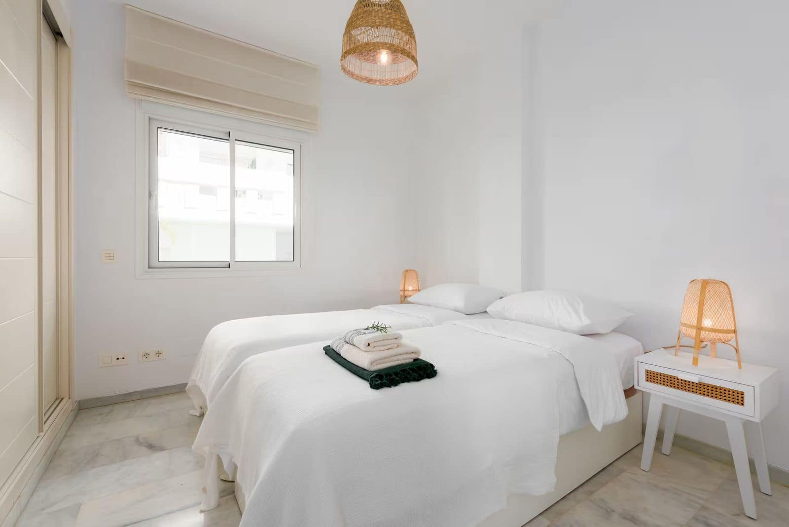2 chambre Appartement à vendre à Estepona avec garage - 285 000 € (Ref: 10153446)
