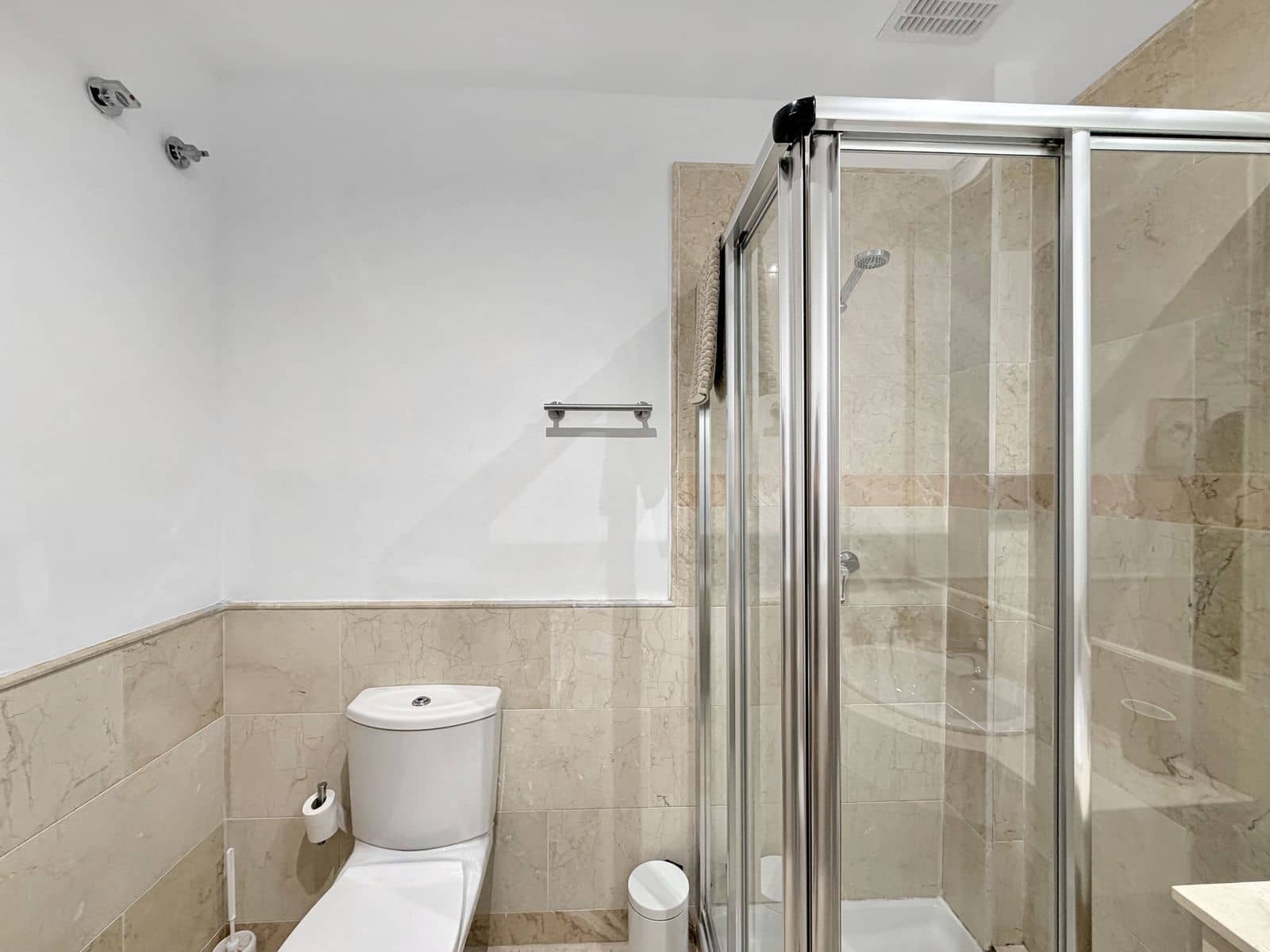 2 sypialnia Apartament na sprzedaż w La Alcaidesa z garażem - 325 000 € (Ref: 10153449)