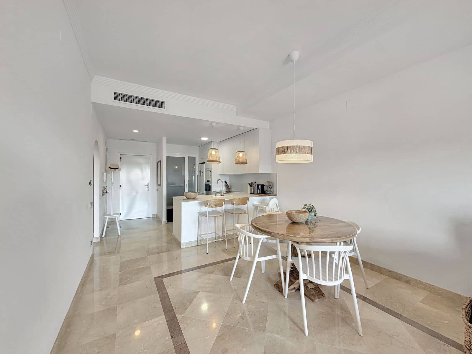 2 sypialnia Apartament na sprzedaż w La Alcaidesa z garażem - 325 000 € (Ref: 10153449)