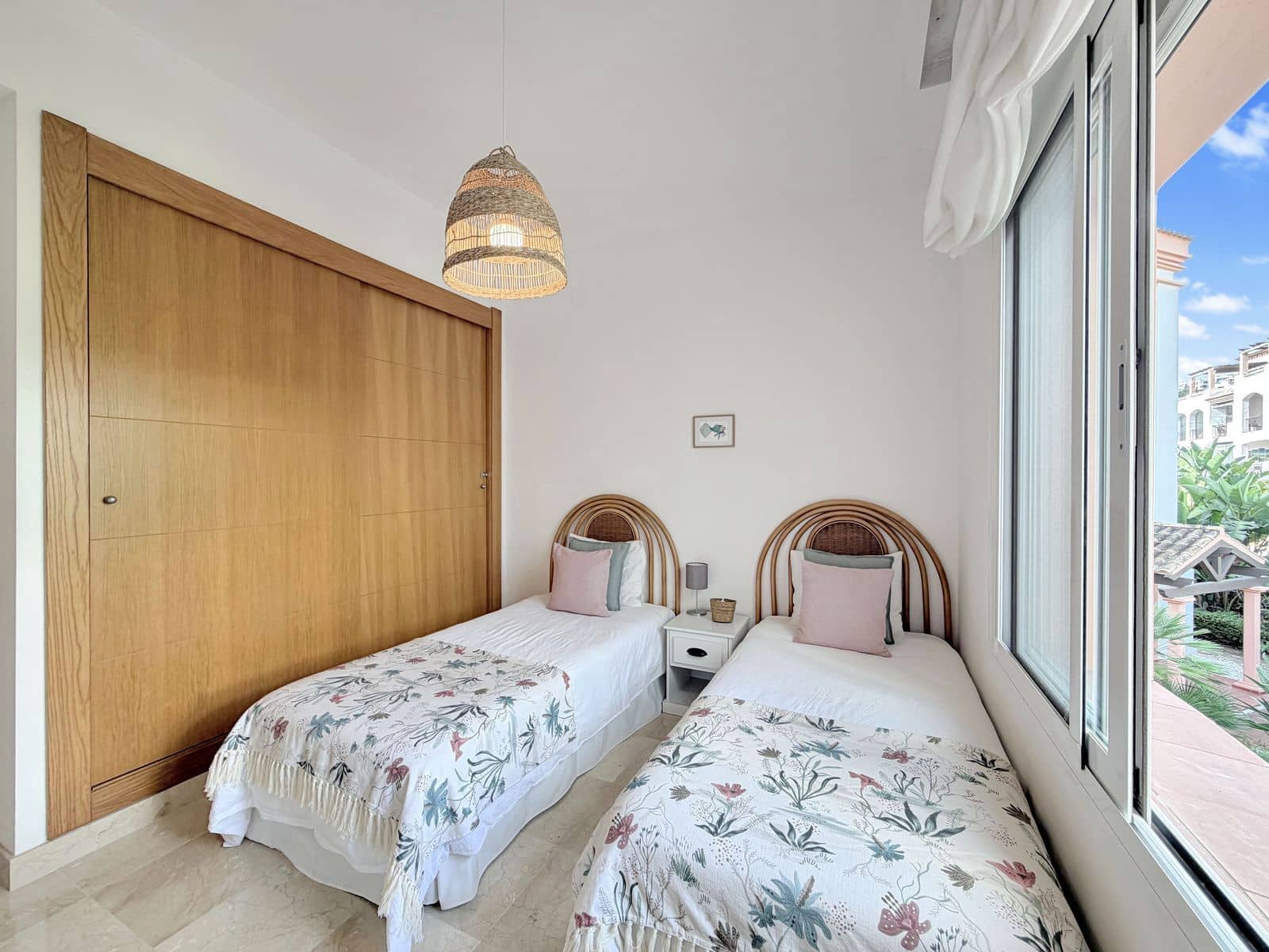 2 sypialnia Apartament na sprzedaż w La Alcaidesa z garażem - 325 000 € (Ref: 10153449)