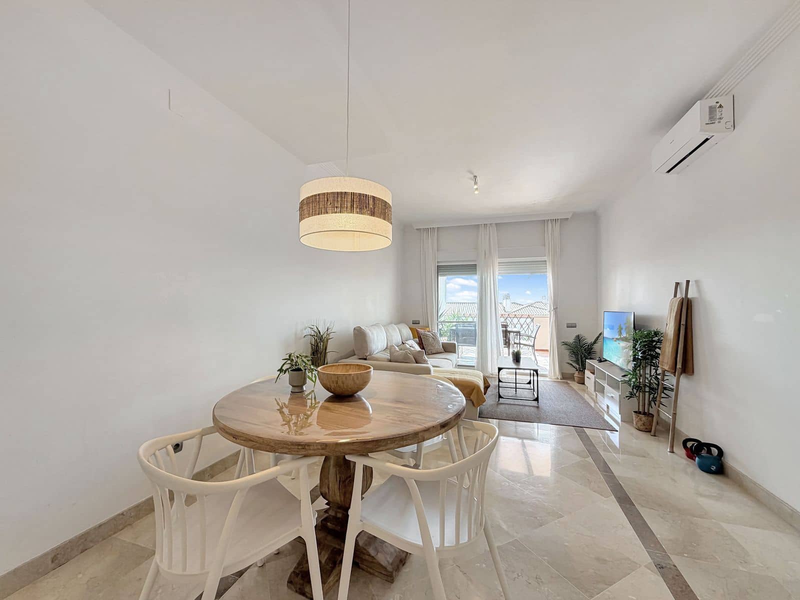 2 sypialnia Apartament na sprzedaż w La Alcaidesa z garażem - 325 000 € (Ref: 10153449)