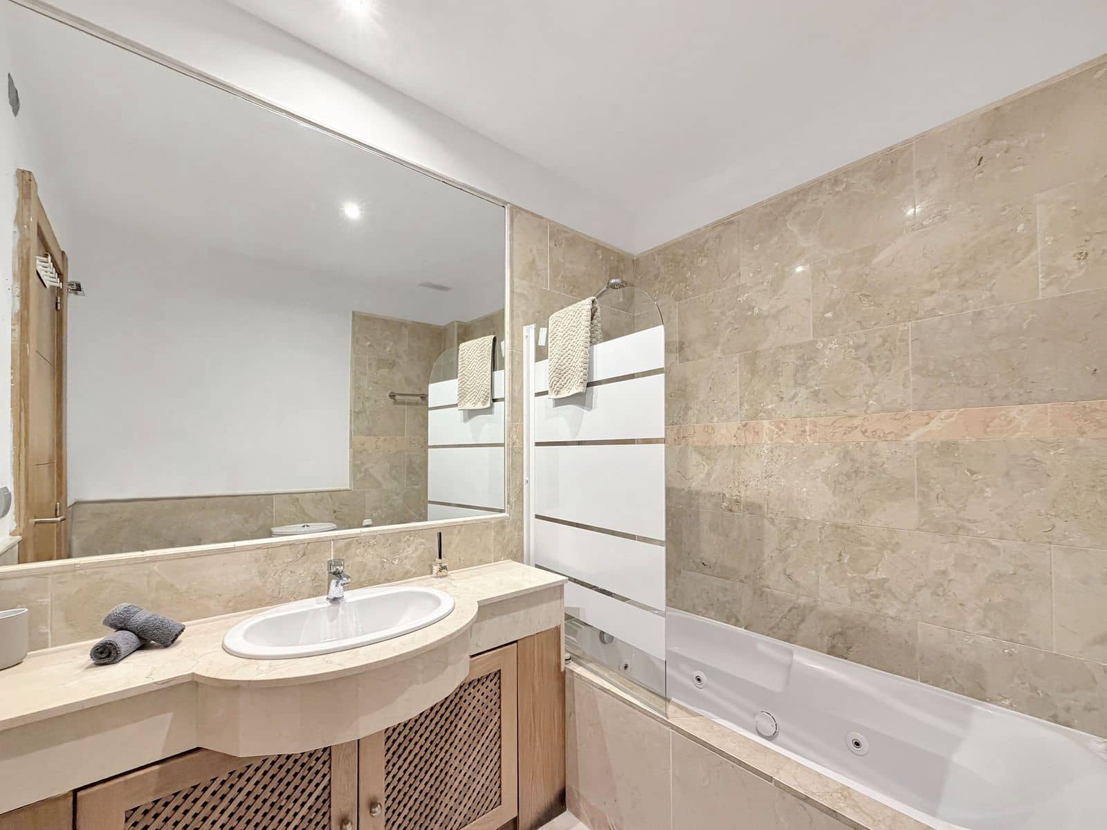 2 sypialnia Apartament na sprzedaż w La Alcaidesa z garażem - 325 000 € (Ref: 10153449)