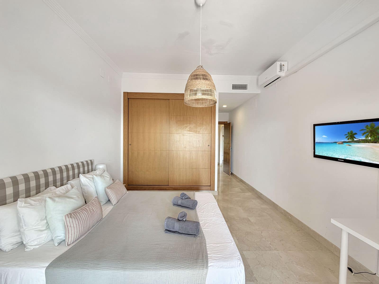 2 sypialnia Apartament na sprzedaż w La Alcaidesa z garażem - 325 000 € (Ref: 10153449)
