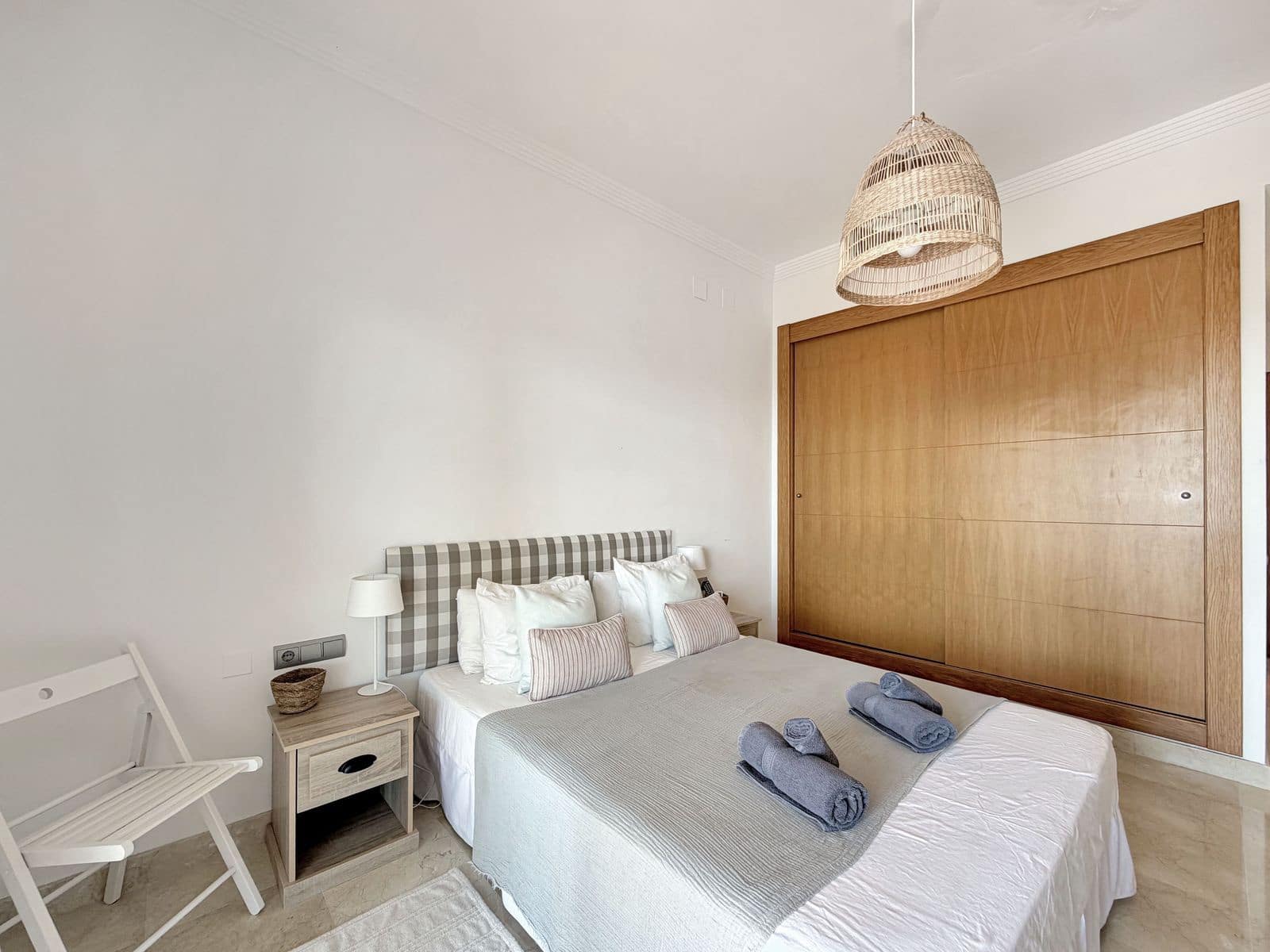 2 sypialnia Apartament na sprzedaż w La Alcaidesa z garażem - 325 000 € (Ref: 10153449)
