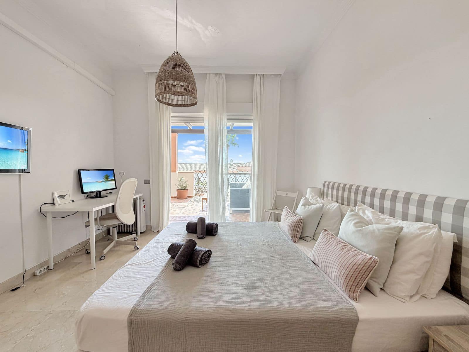 2 sypialnia Apartament na sprzedaż w La Alcaidesa z garażem - 325 000 € (Ref: 10153449)