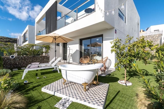 3 camera da letto Villetta Bifamiliare in vendita in Riviera del Sol, Mijas con piscina garage - 795.000 € (Rif: 10153450)