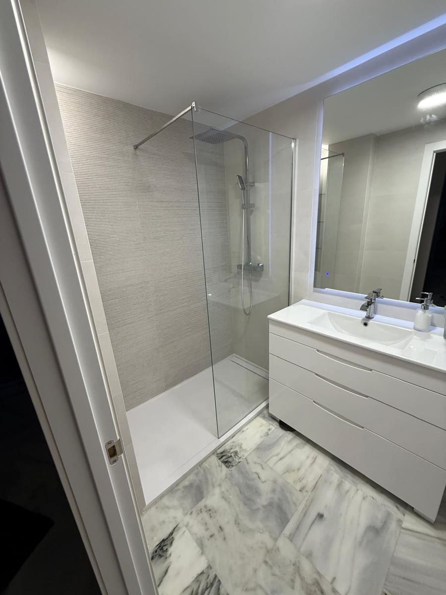 1 sypialnia Apartament na sprzedaż w Estepona z basenem garażem - 286 000 € (Ref: 10153452)
