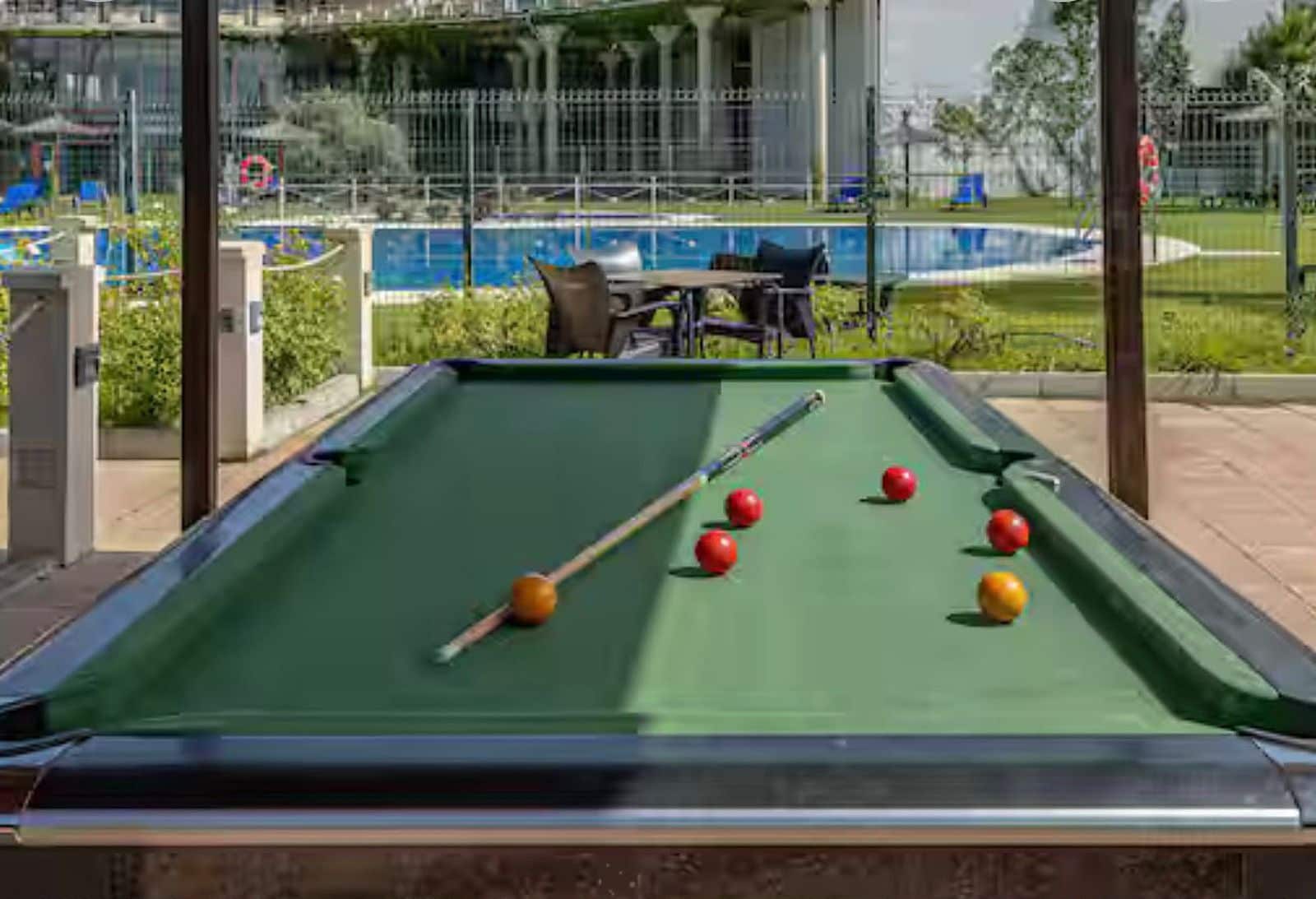 1 sypialnia Apartament na sprzedaż w Estepona z basenem garażem - 286 000 € (Ref: 10153452)