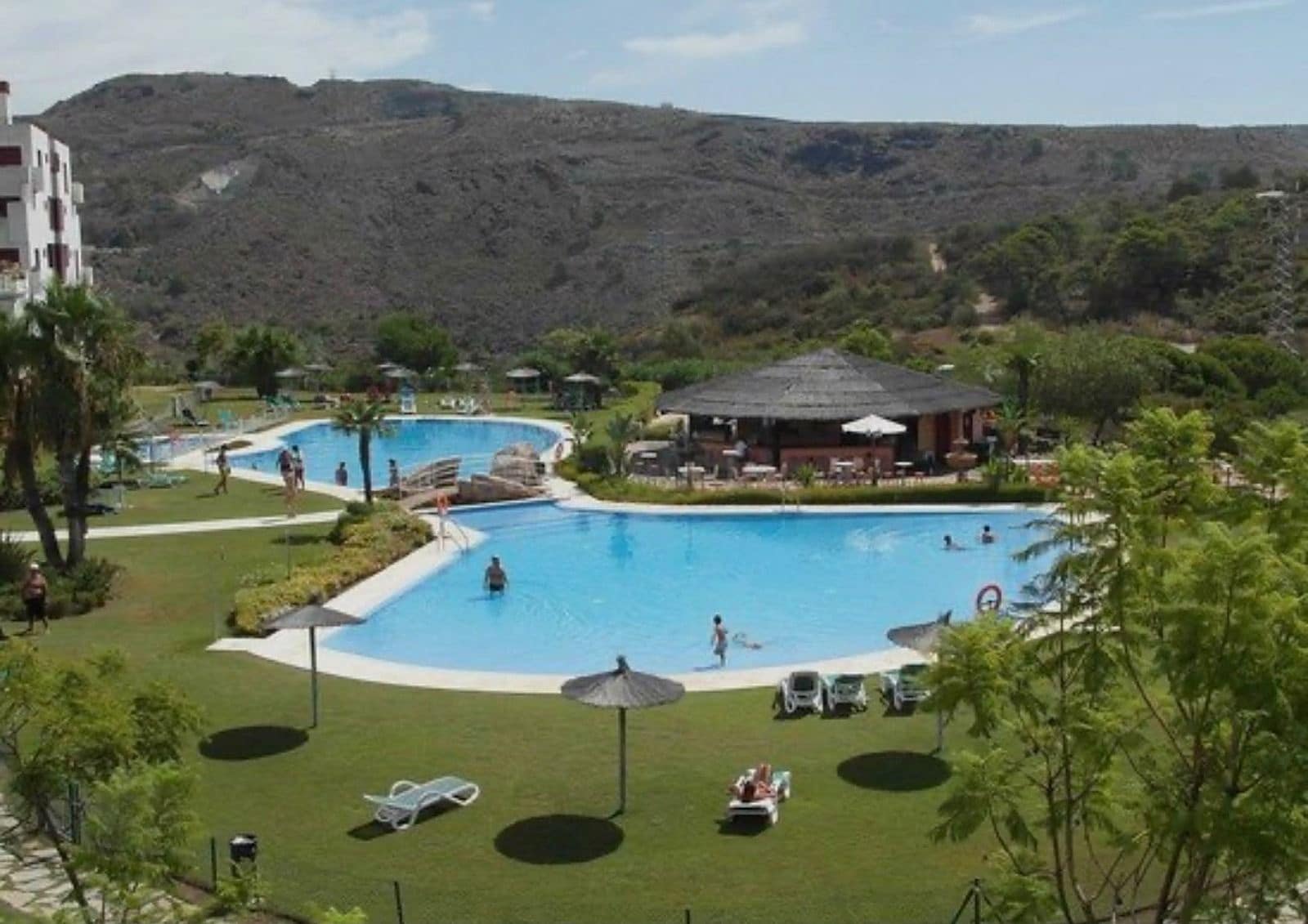 1 sypialnia Apartament na sprzedaż w Estepona z basenem garażem - 286 000 € (Ref: 10153452)