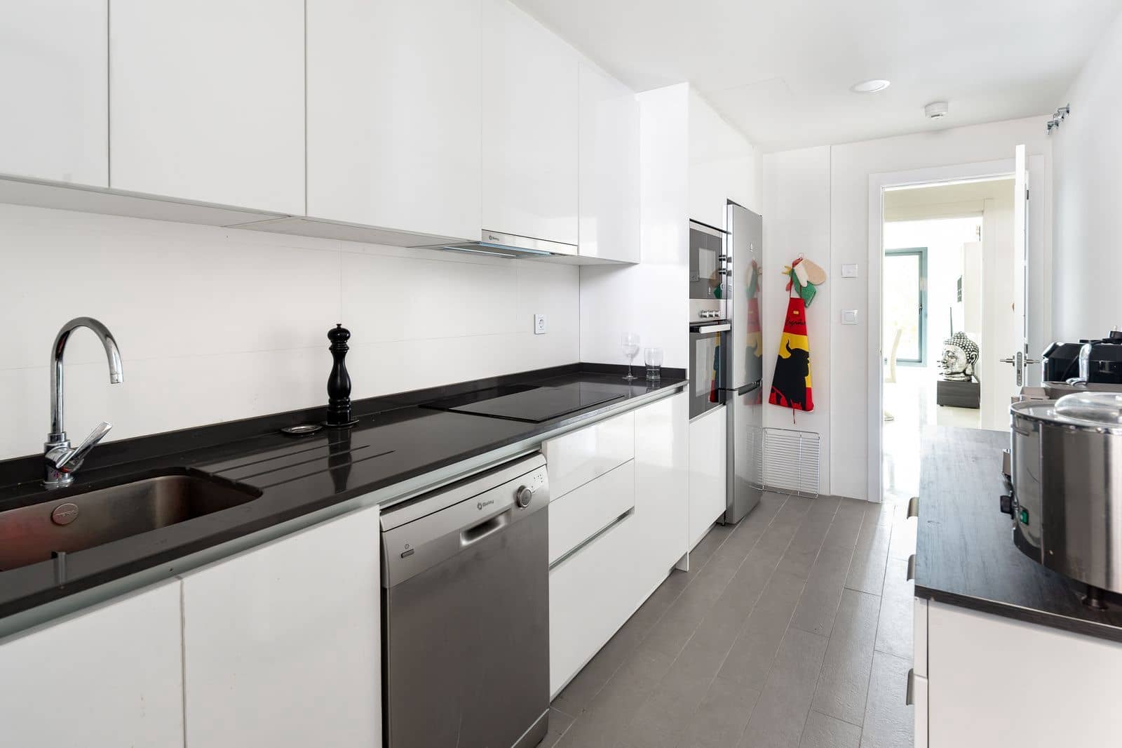 2 soveværelse Lejlighed til salg i Marbella med swimmingpool garage - € 595.000 (Ref: 10153455)