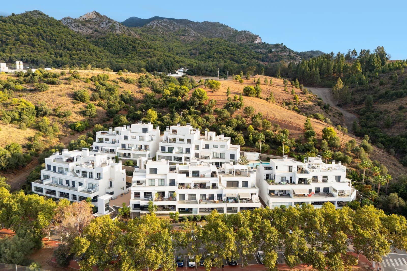 2 soveværelse Lejlighed til salg i Marbella med swimmingpool garage - € 595.000 (Ref: 10153455)