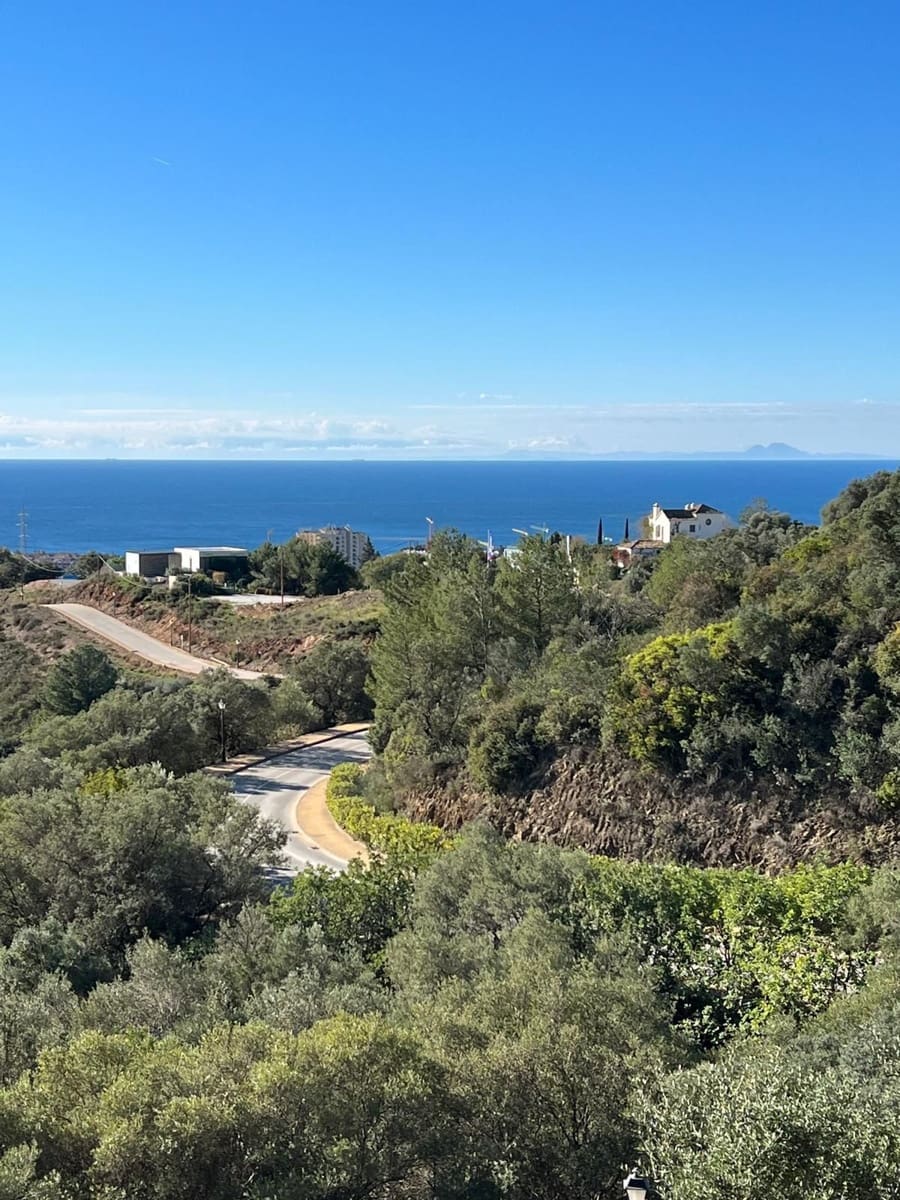 Działka budowlana na sprzedaż w Los Monteros - 1 950 000 € (Ref: 10153457)