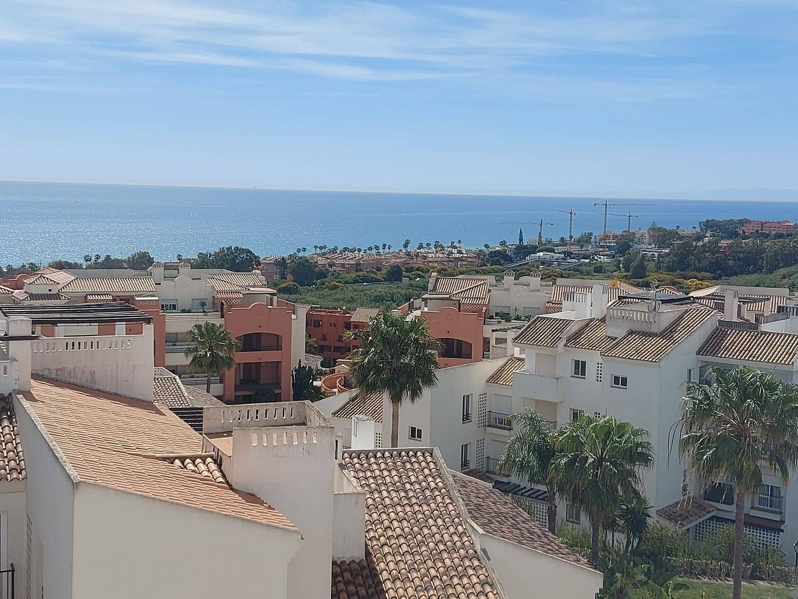 2 sypialnia Penthouse na sprzedaż w La Duquesa / Puerto de la Duquesa z basenem - 299 000 € (Ref: 10153460)