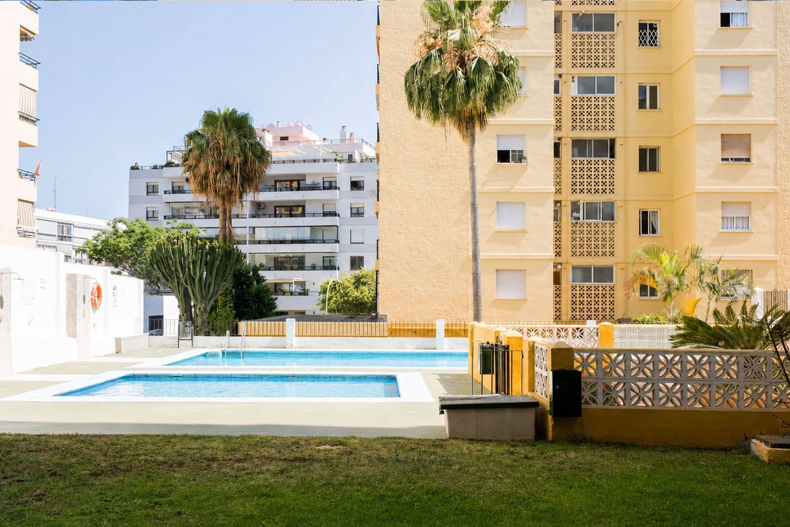 Apartamento de 3 habitaciones en Marbella en venta con piscina - 399.000 € (Ref: 10153463)